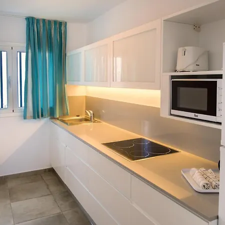 Playamar شقة فندقية 4*